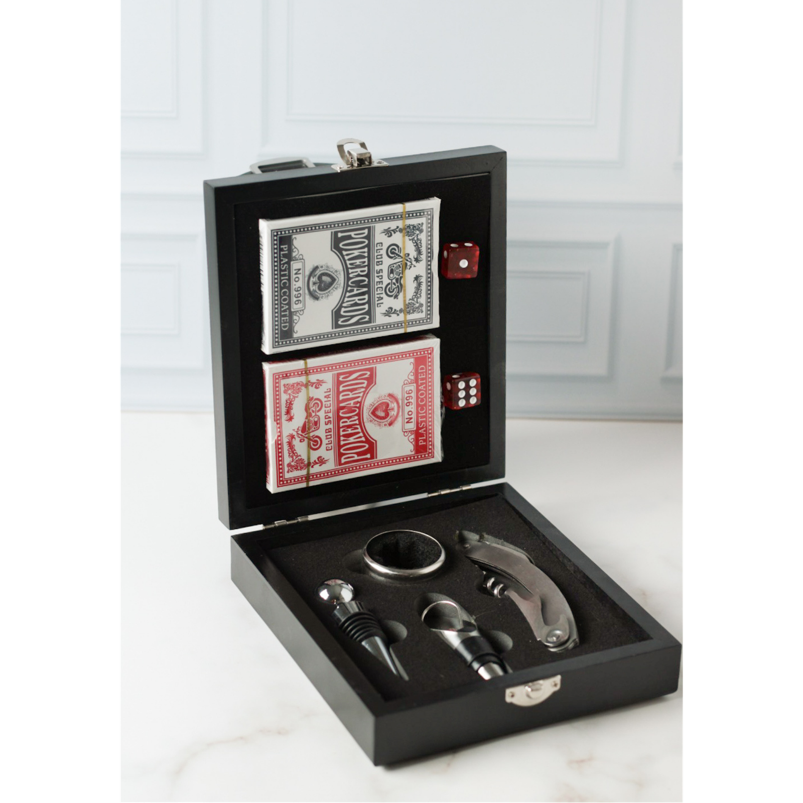 Kit Vinho com Jogo de Baralho Personalizado